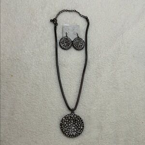 + EUC Chico’s Gun Metal With Rhinestone Pendant Necklace and Earring Set